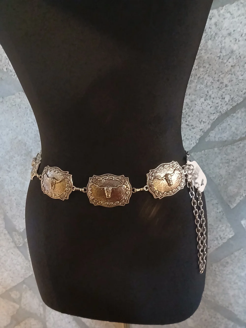 Western Medallion Chain Belt - Silver Tone